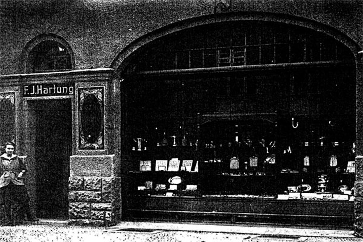Juwelier Hartung 1913 - Geschäft von außen